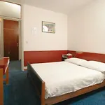 Medena Budget Hotel Trogir