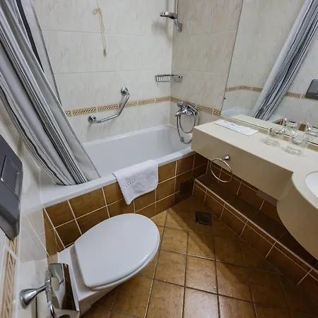 Medena Budget 3* Трогир