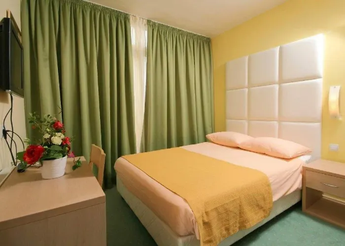 Hotel Medena Budget Trogir