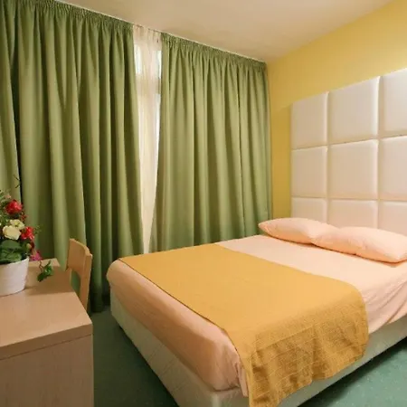 Hotel Medena Budget Trogir